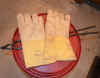 M_InsulatedGloves.JPG (195115 bytes)